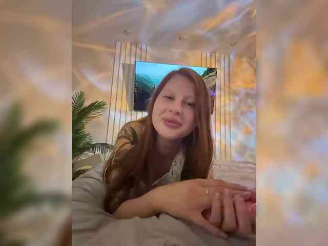 Julia-Fox webcam