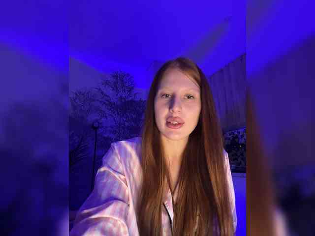 Julia-Fox webcam