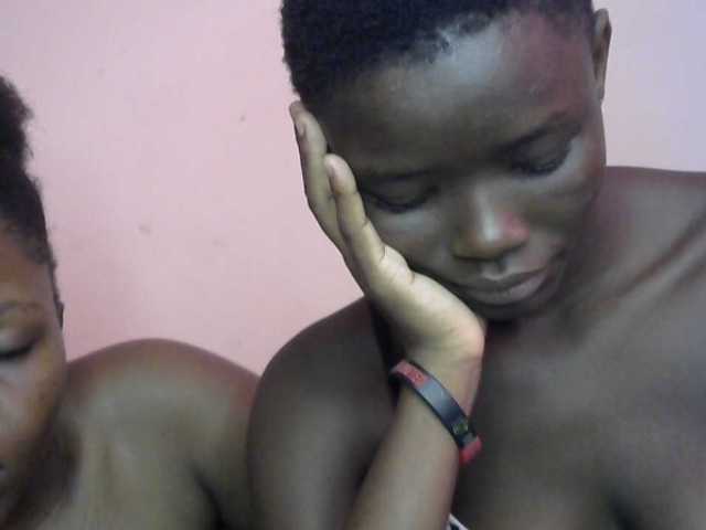 Flirtyenergy live cam on BongaCams