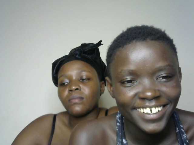 Flirtyenergy live cam on BongaCams