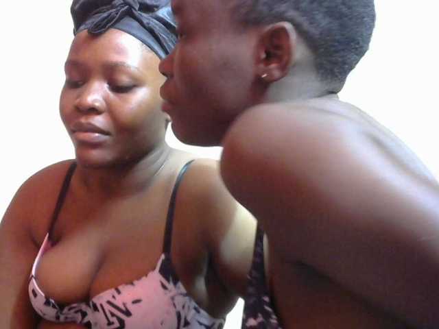 Flirtyenergy live cam on BongaCams
