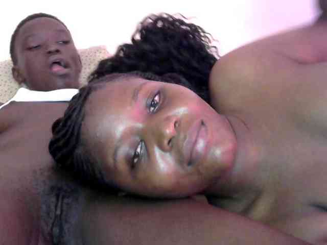 Flirtyenergy webcam