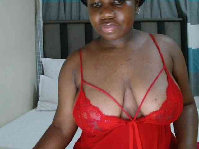 Bigtitsebonyy webcam