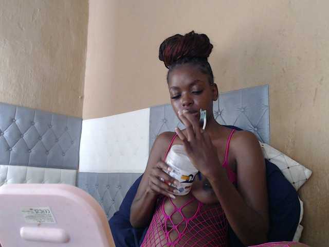 xSATIVAxx live cam on BongaCams