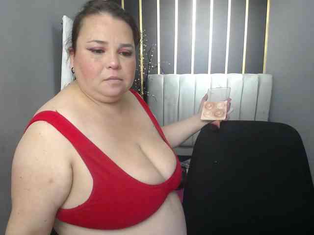 koral-busty webcam