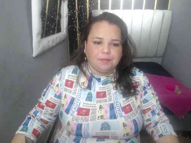 koral-busty webcam