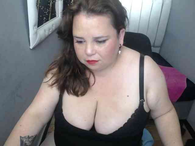 koral-busty