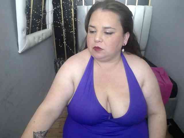 koral-busty webcam