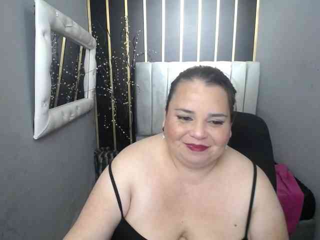 koral-busty webcam