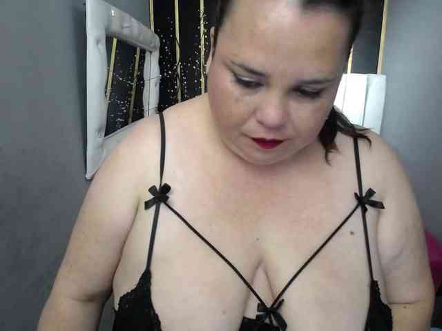 koral-busty webcam