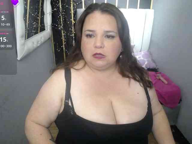 koral-busty webcam