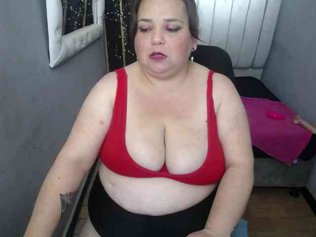 koral-busty webcam