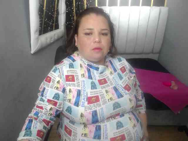koral-busty webcam
