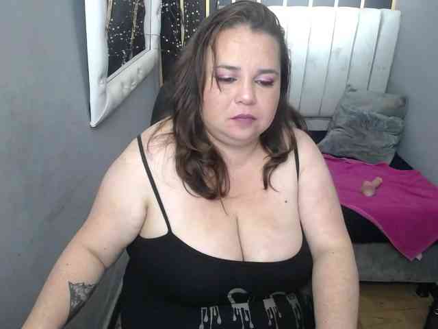 koral-busty webcam