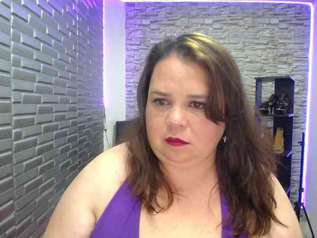 koral-busty