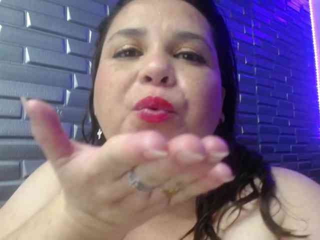 koral-busty webcam