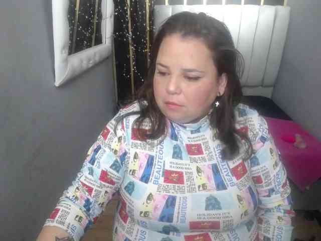 koral-busty webcam