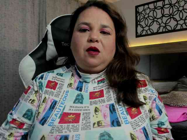 koral-busty webcam