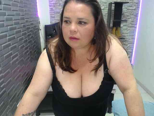 koral-busty webcam