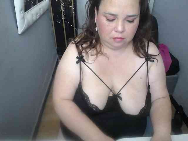 koral-busty webcam