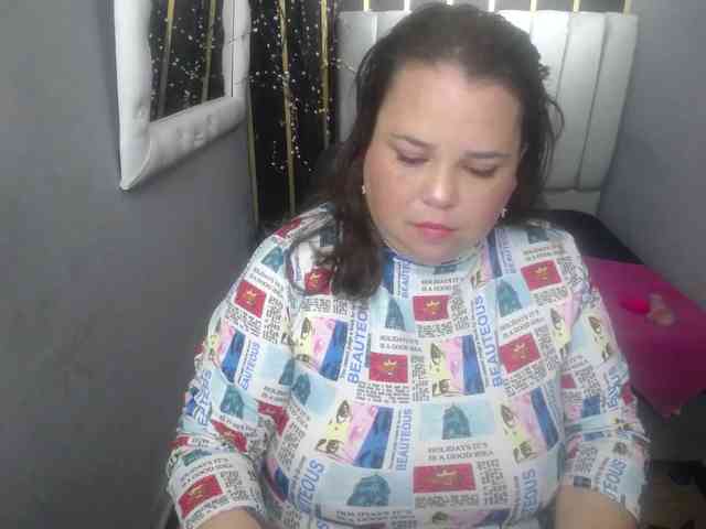 koral-busty webcam