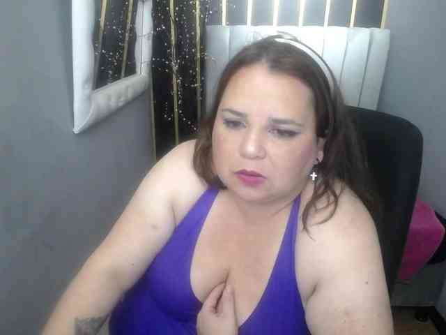 koral-busty webcam