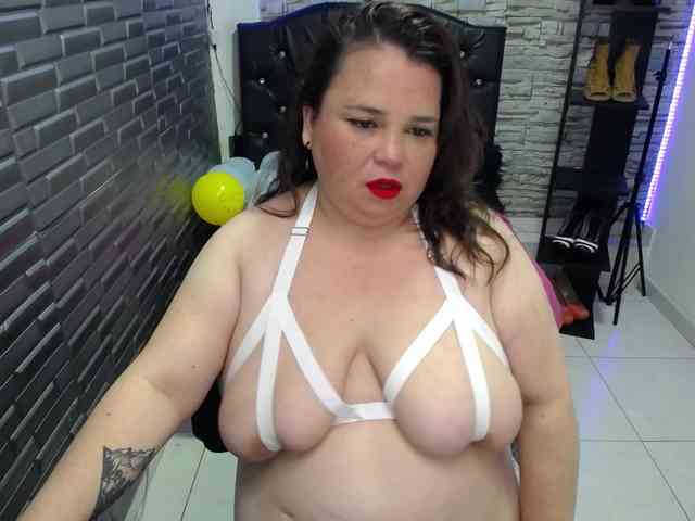 koral-busty