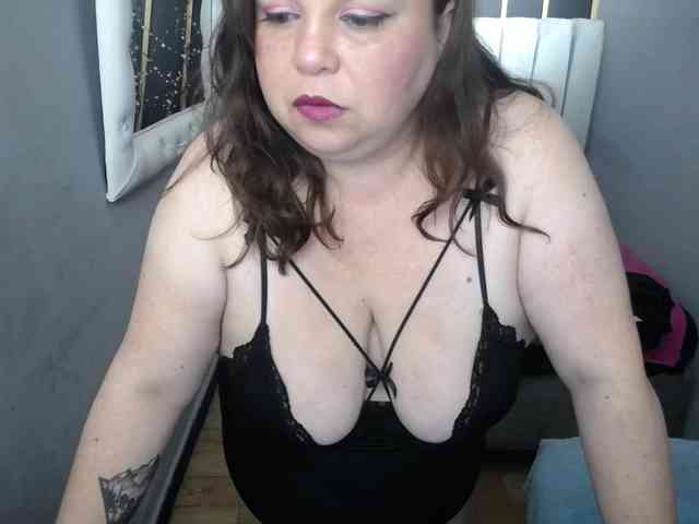 koral-busty webcam