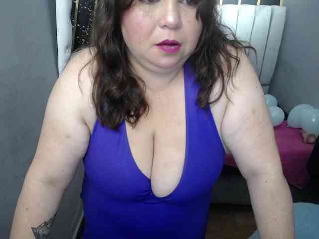 koral-busty webcam
