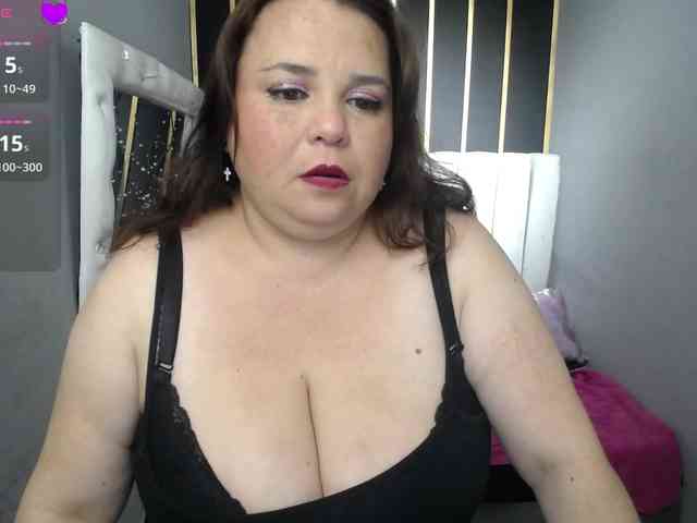 koral-busty webcam