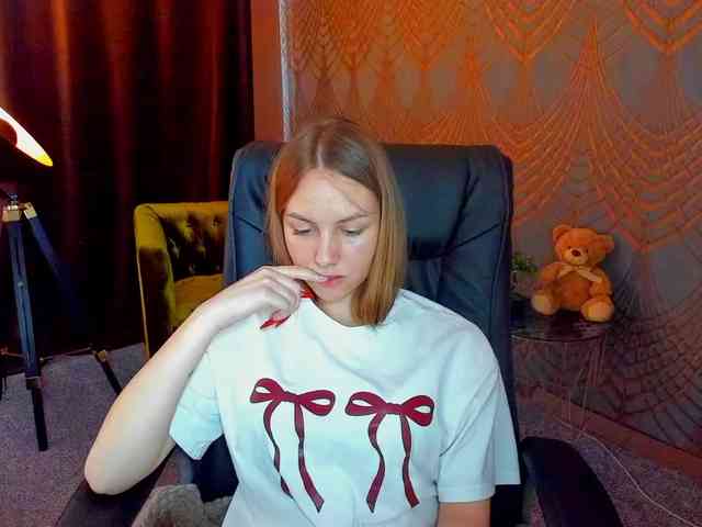 MilaAddam webcam