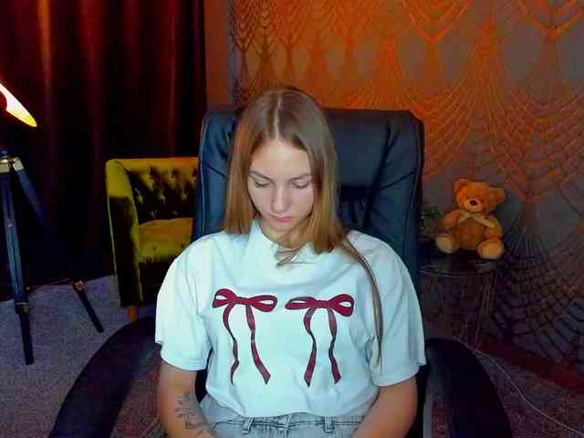 MilaAddam webcam