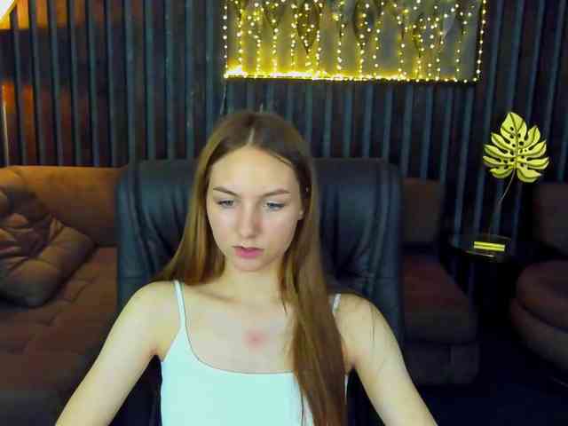 MilaAddam webcam