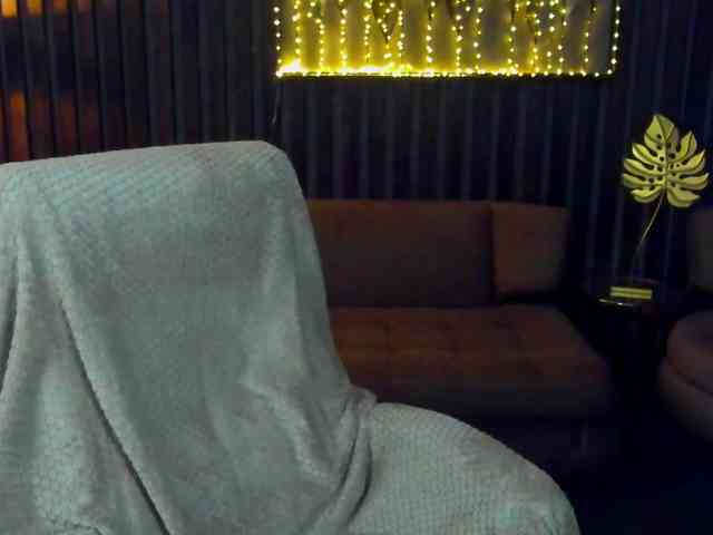 MilaAddam webcam