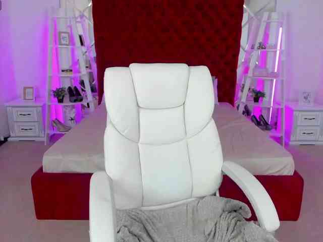 MilaAddam webcam