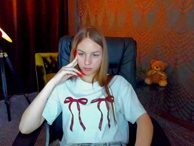 MilaAddam webcam