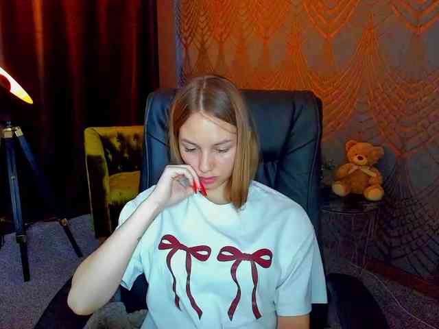 MilaAddam webcam