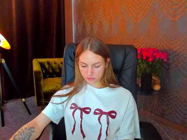 MilaAddam webcam