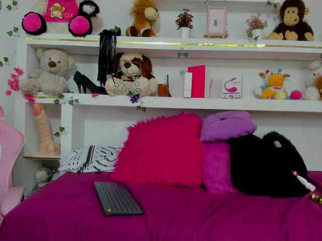sheilaortegaa webcam