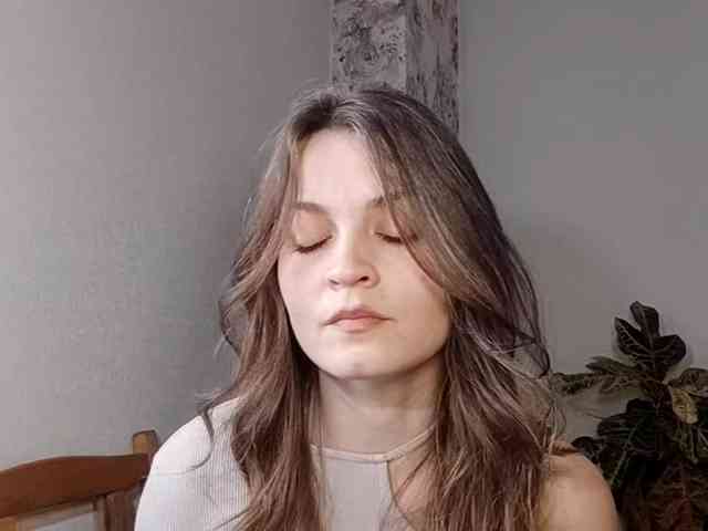 MaisieFresta webcam