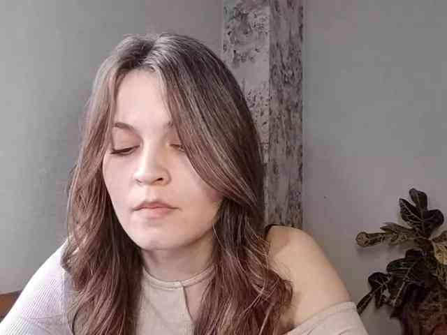MaisieFresta webcam