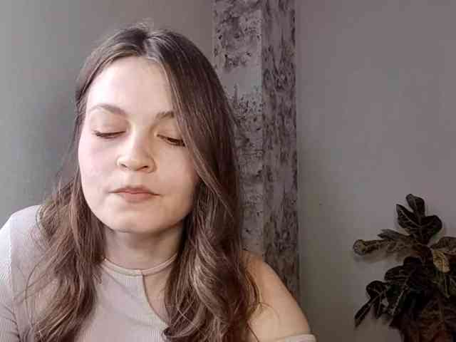 MaisieFresta webcam