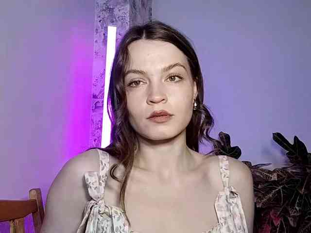 MaisieFresta webcam