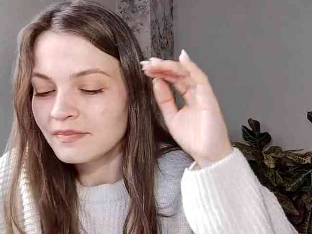 MaisieFresta webcam