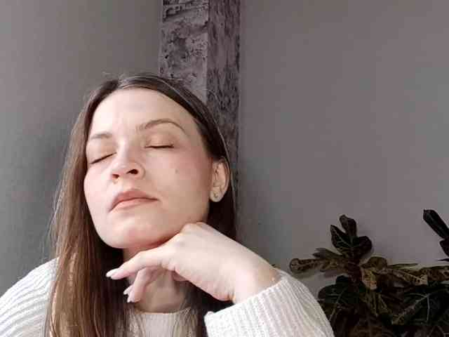 MaisieFresta webcam