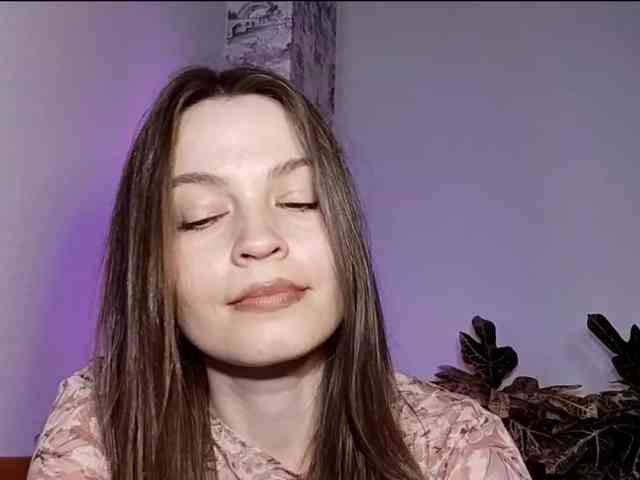 MaisieFresta webcam