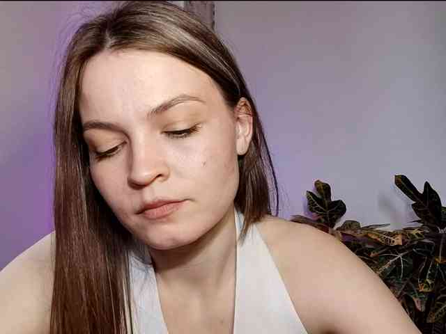 MaisieFresta webcam