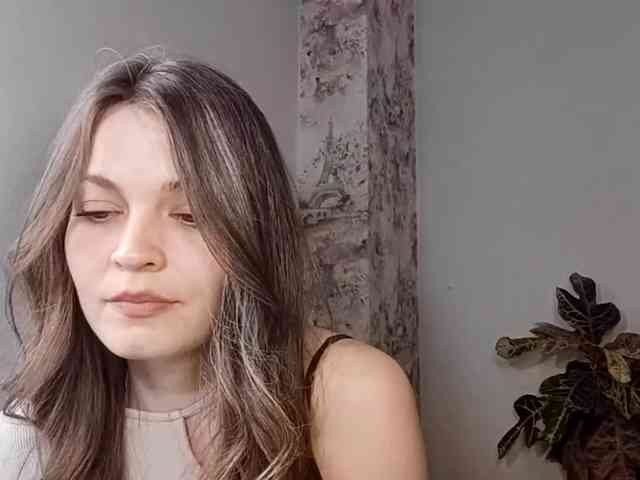 MaisieFresta webcam
