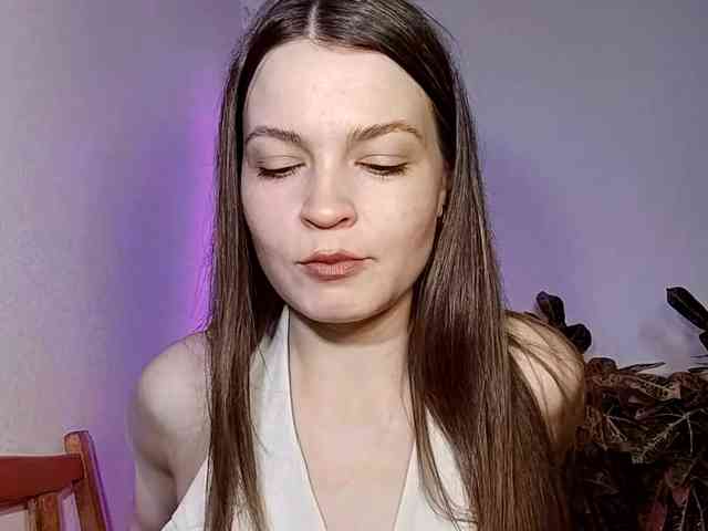 MaisieFresta webcam