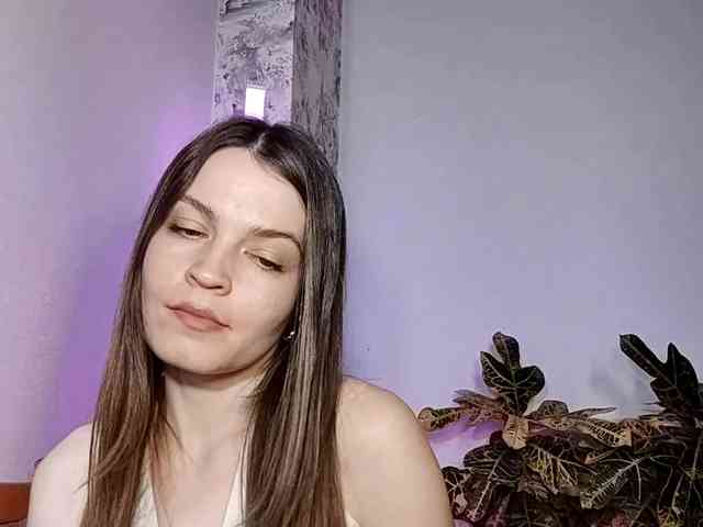 MaisieFresta webcam